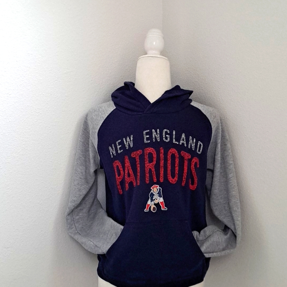 NFL Youth New England Patriots Hodded Swester size Medium 10/12